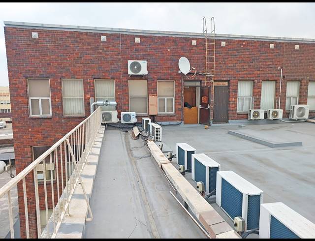 5,630M² BUILDING FOR SALE IN SYDENHAM
